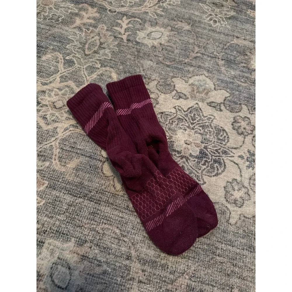 Bombas Legacy Crew Socks Maroon Burgundy